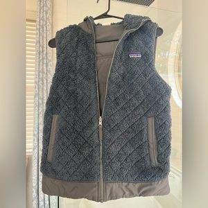 Patagonia reversible vest with hood